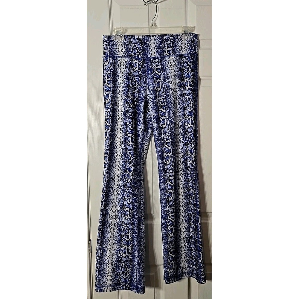 Vogo Athletica Leggings Size Medium Snake Print
